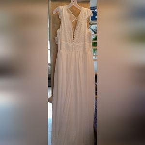 Wedding dress, shoulder cover, and bel and veil